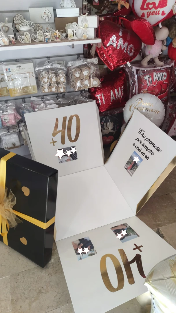 SCATOLA SORPRESA 60X60X60 CON 2 PERSONALIZZAZIONI 